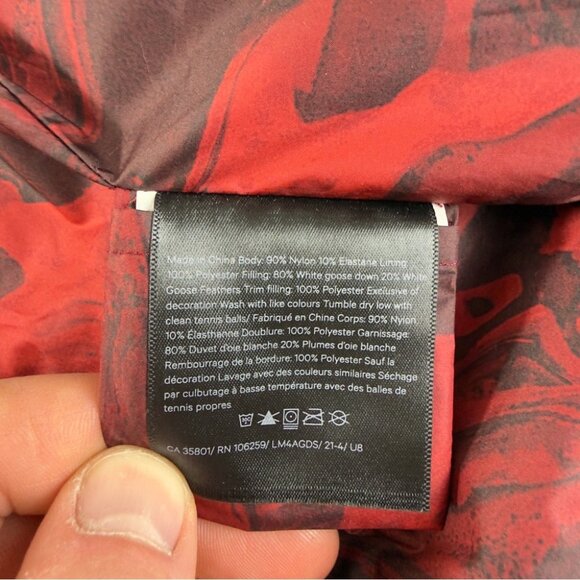 Lululemon Men's Size Large Team Canada 22 Transformable Goose Down Filled Parka - Picture 7 of 16